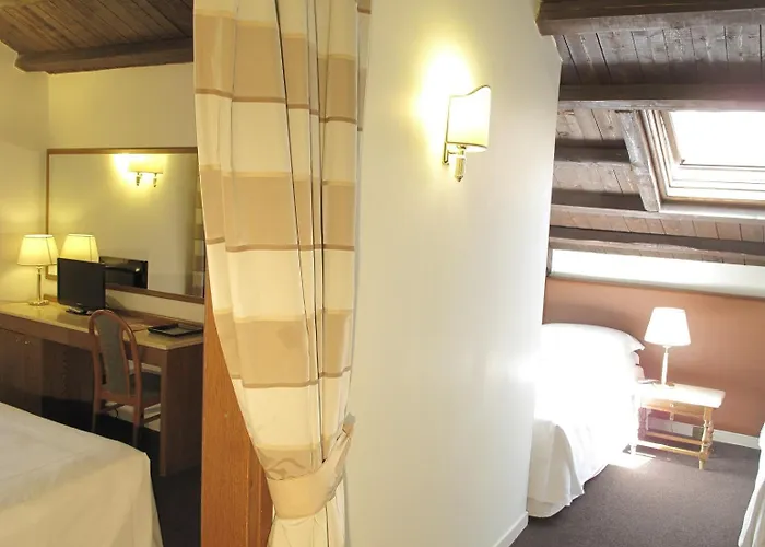 Santa Chiara Szálloda 3*