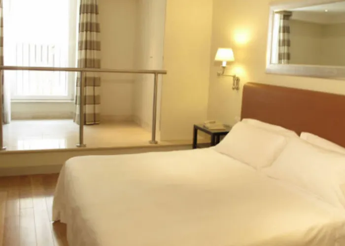 Otel Santa Chiara 3*